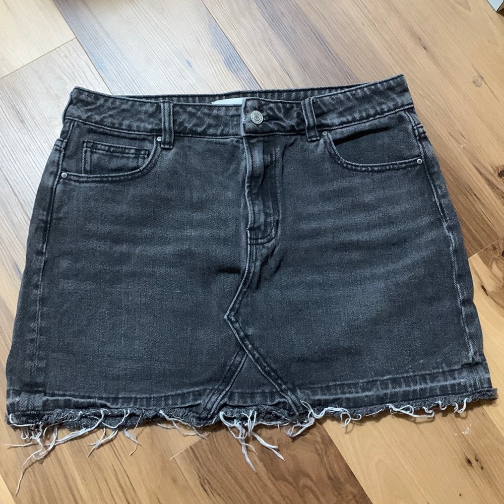 Pacsun distressed jean skirt